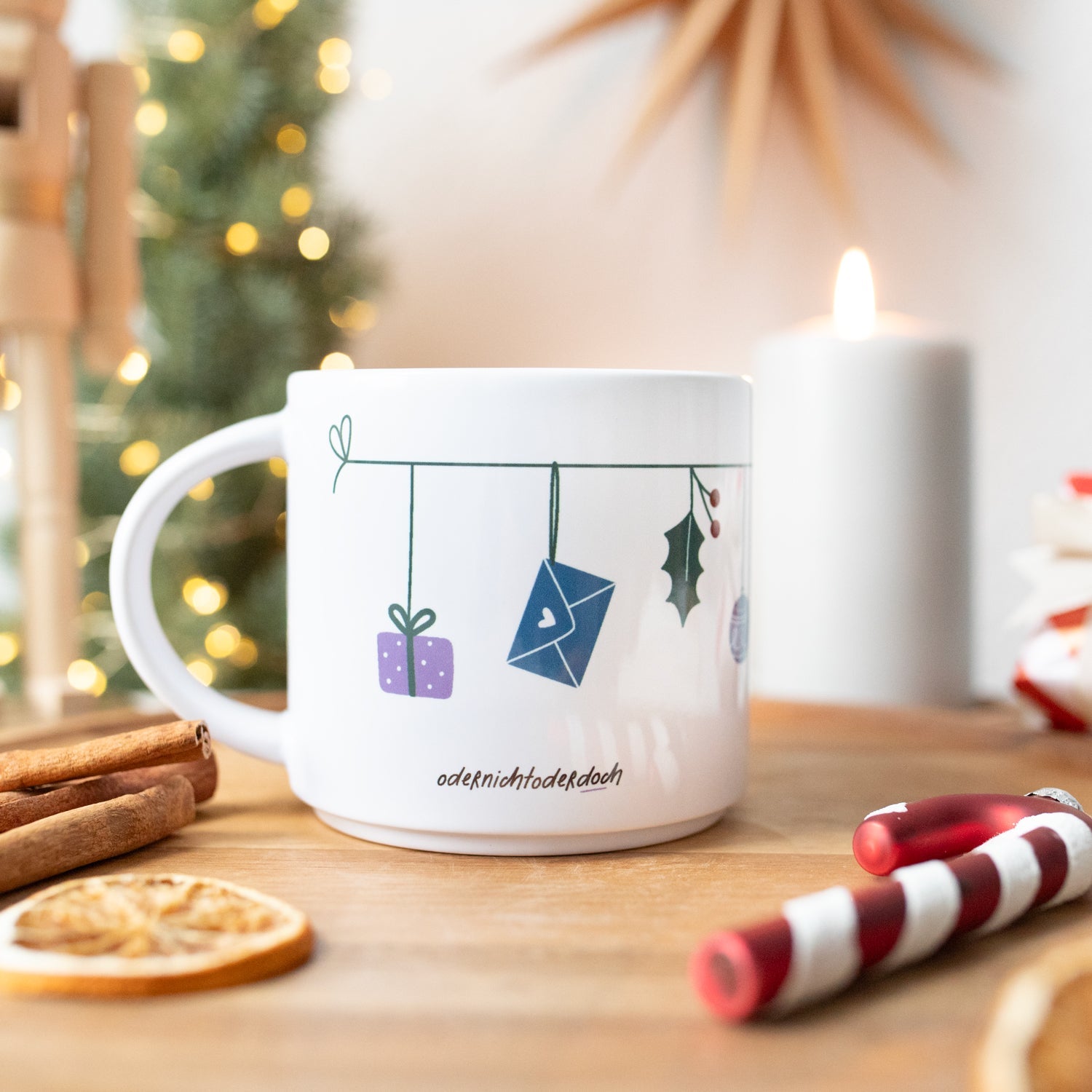 Jumbo-Tasse "Weihnachtsgirlande"