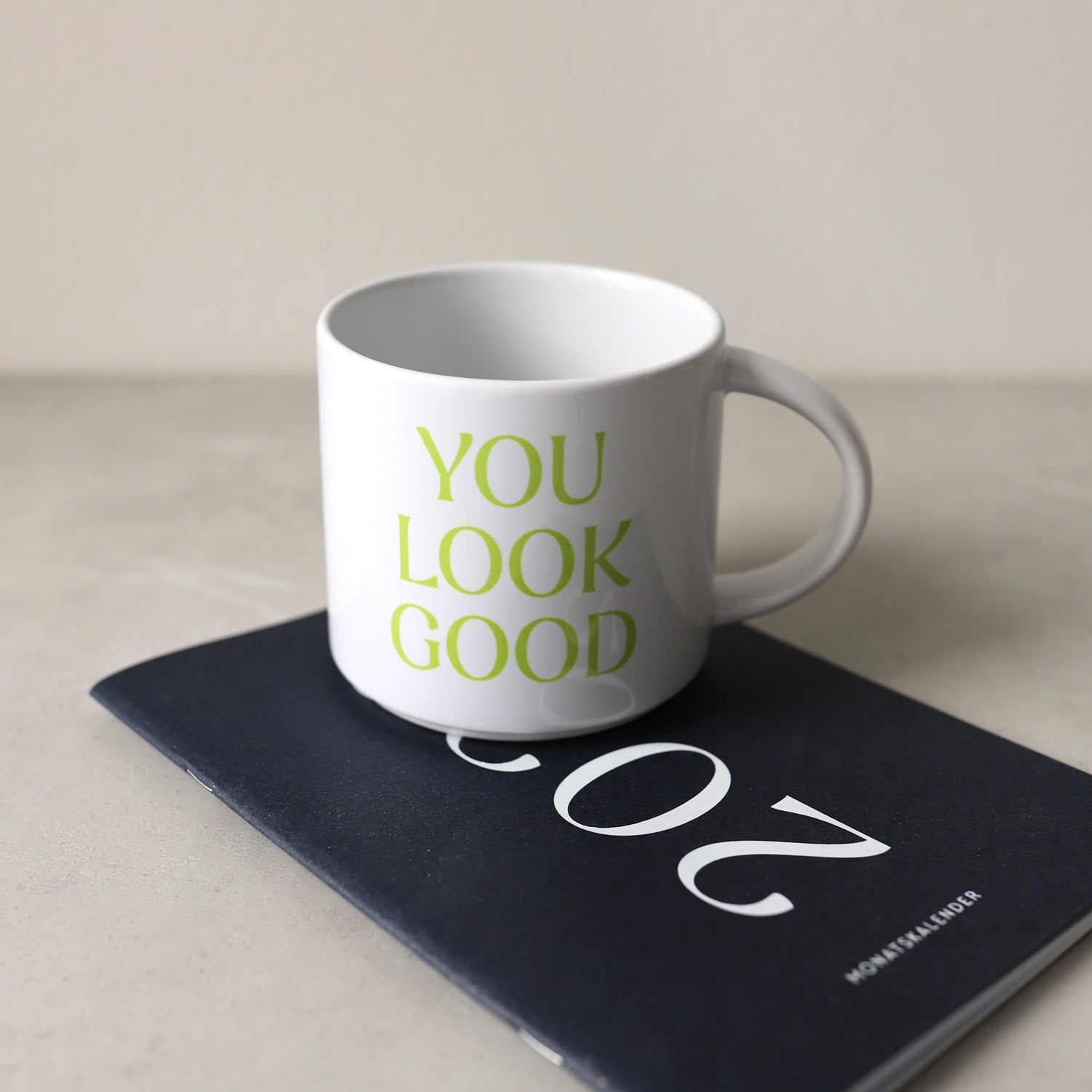 Jumbo-Tasse „You look good“