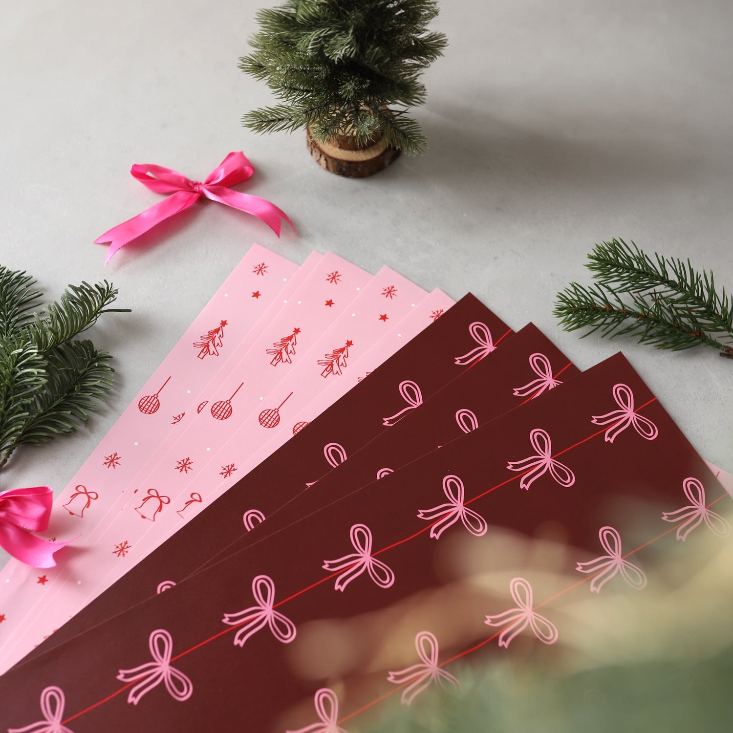 Geschenkpapier-Set „Glocken und Schleifen“