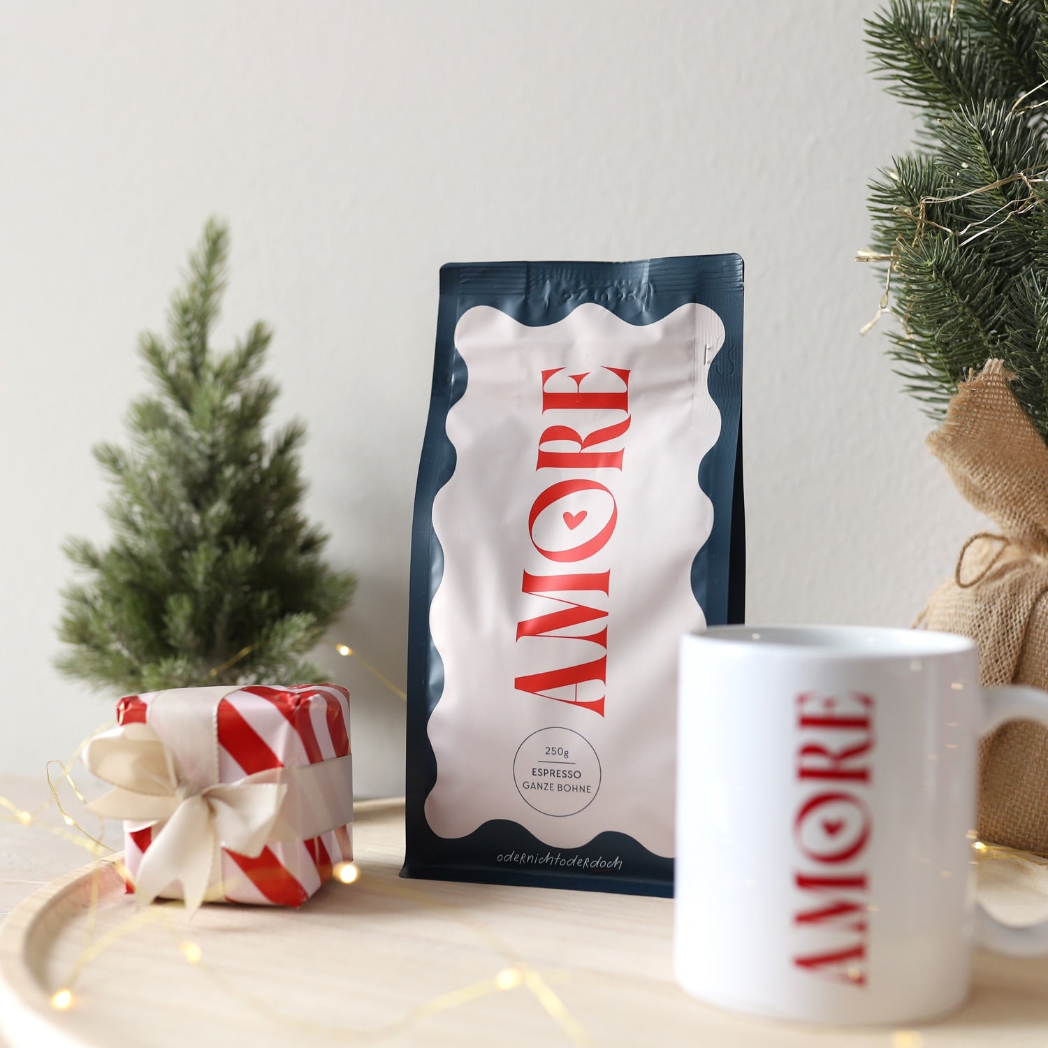 Bundle Tasse & Kaffee „Amore“, ganze Bohne, 250g