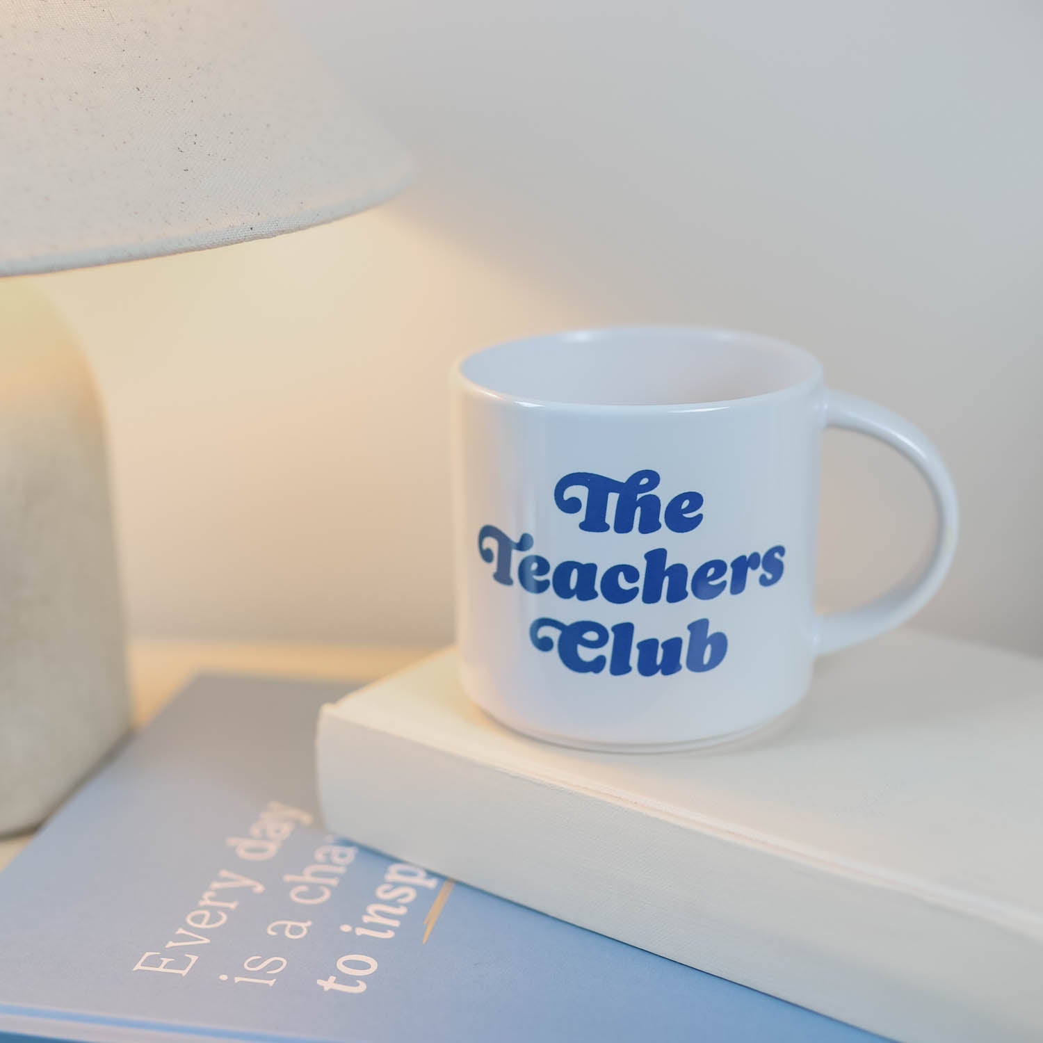 Jumbo-Tasse „The Teachers Club", blau