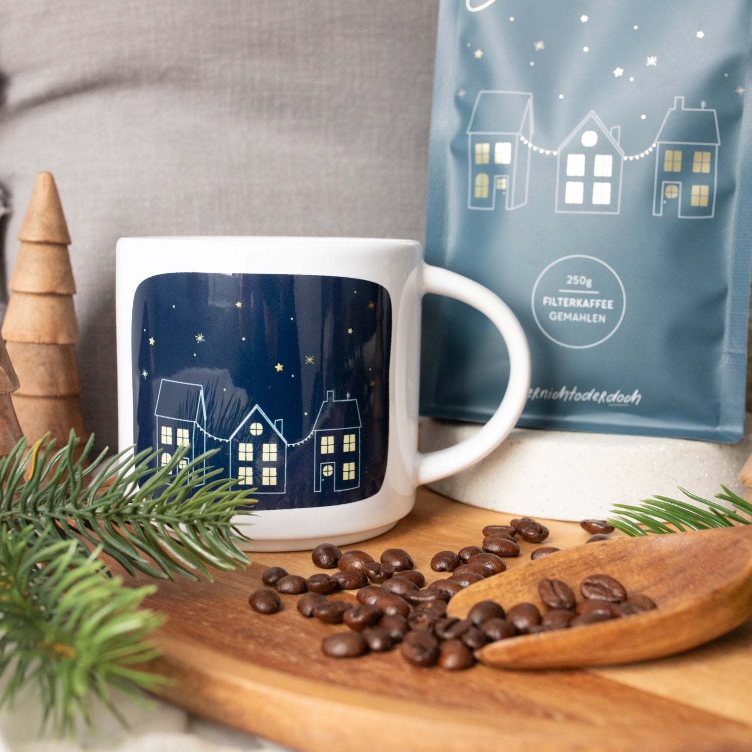 Bundle Tasse & Kaffee „Magical Christmas“ Gemahlen, 250g