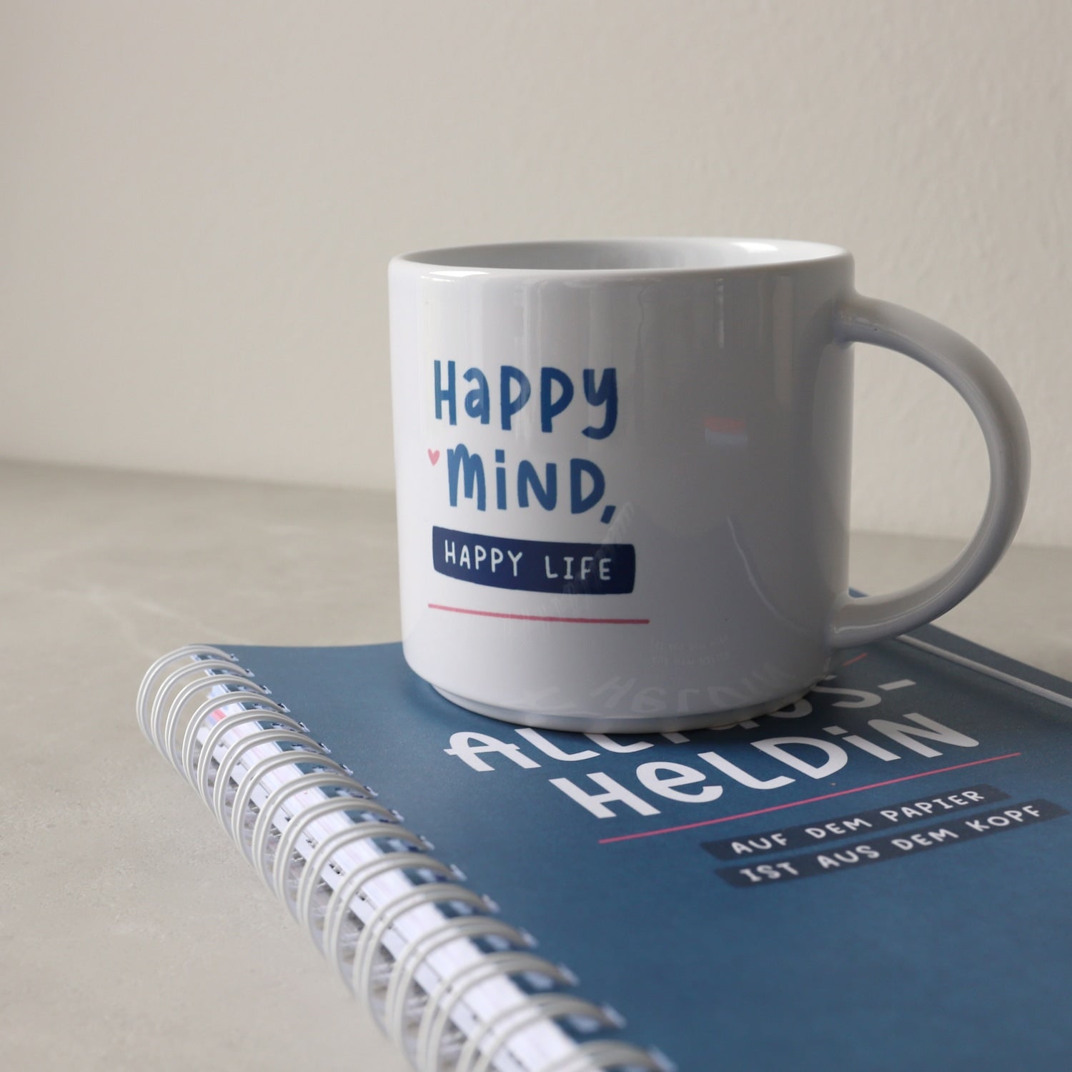 Jumbo-Tasse „Happy Mind“