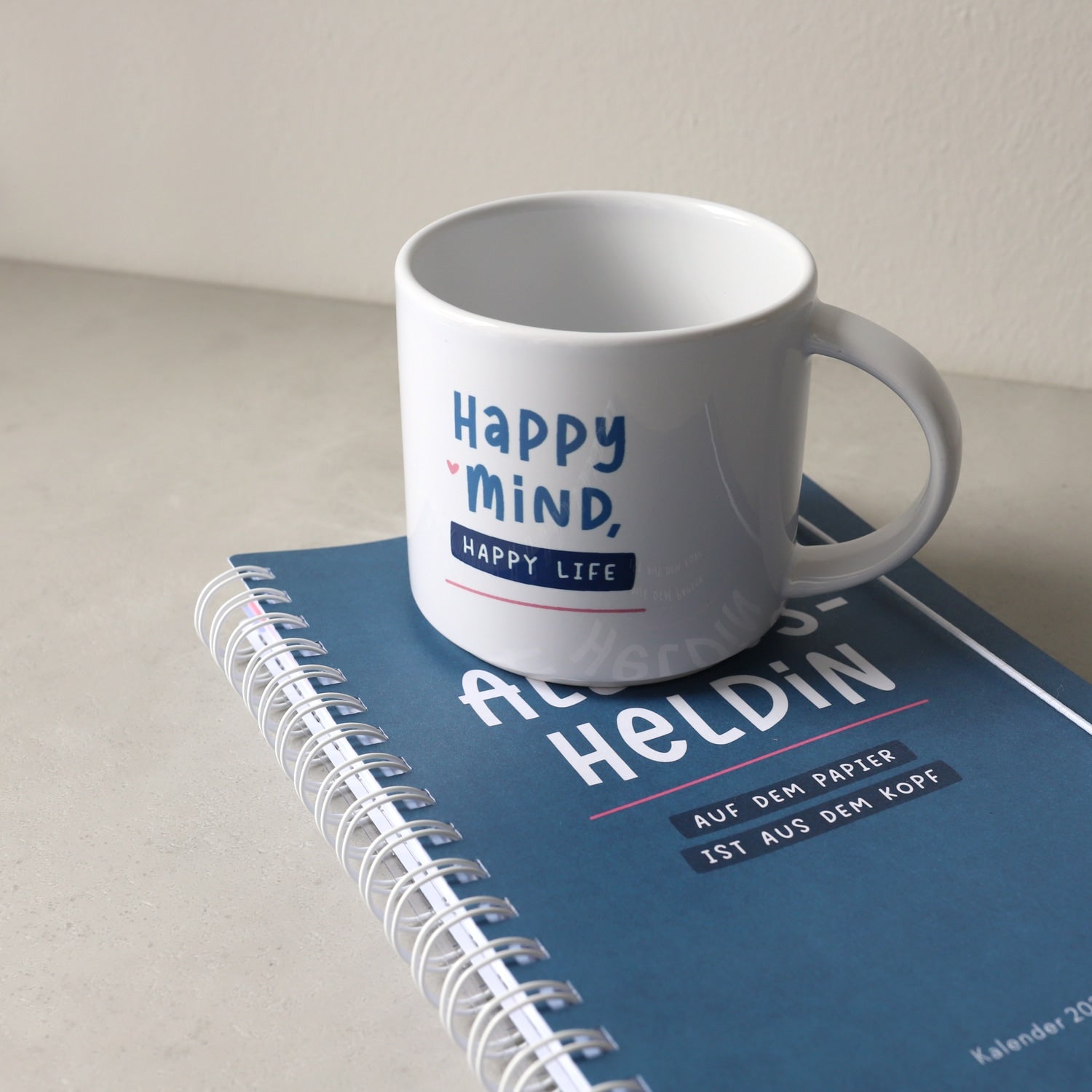 Jumbo-Tasse „Happy Mind“