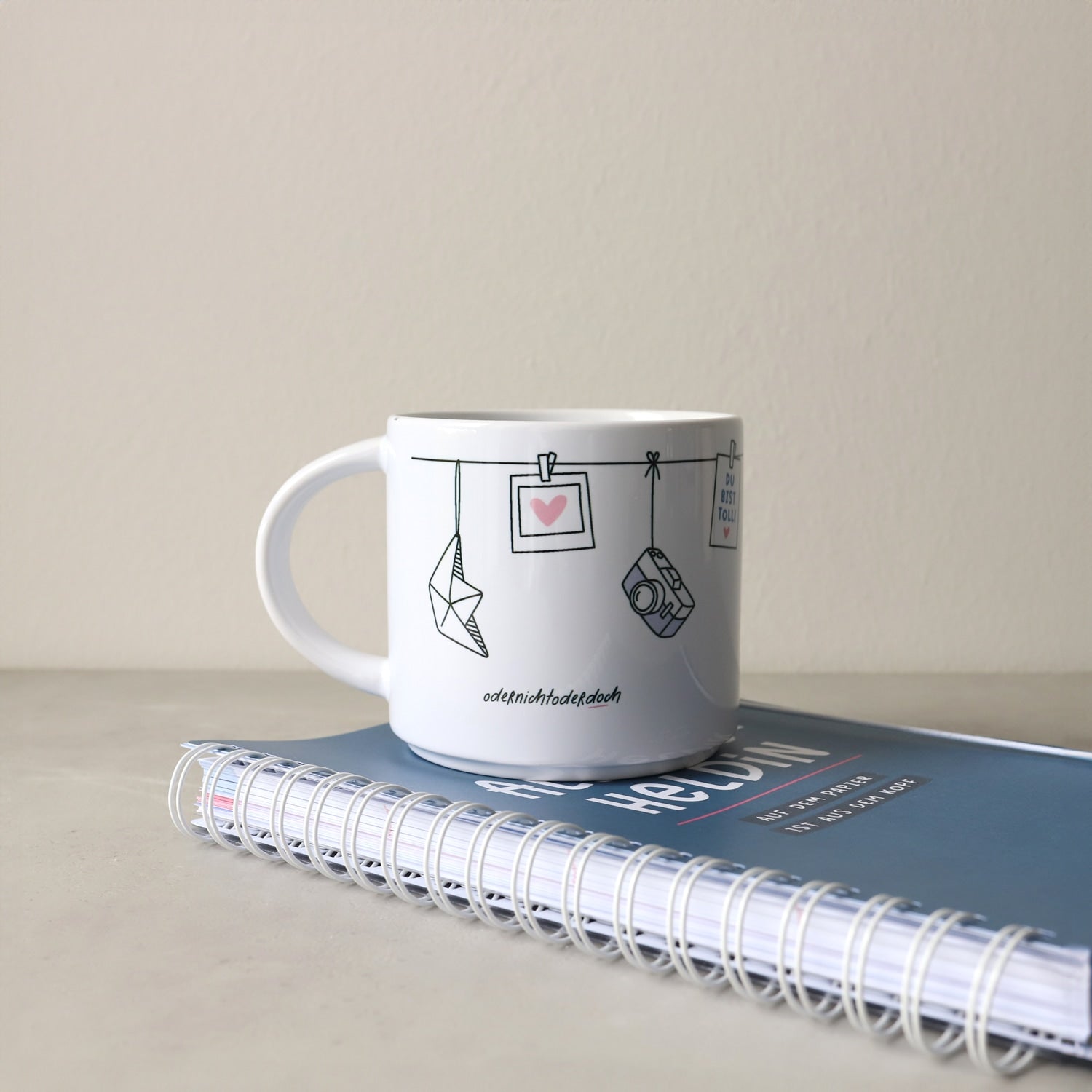 Jumbo-Tasse „Alltagsheldin“