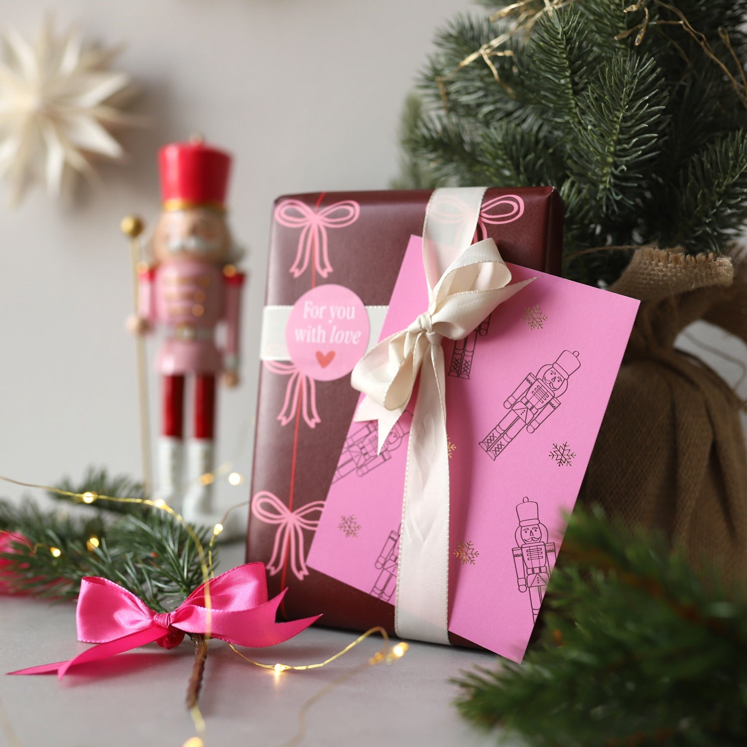 Postkarte „Nussknacker“ mit Gold